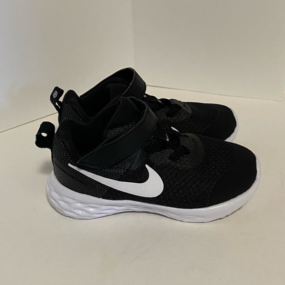 Nike Revolution 6 Good Condition Toddler 8C - Picture 2 of 14